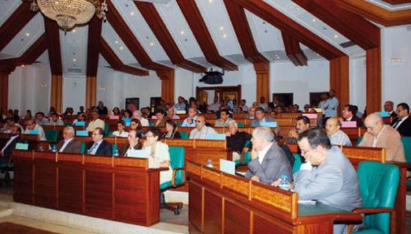 مسؤول حزبي متورط في توظيفات مباشرة بالبلدية