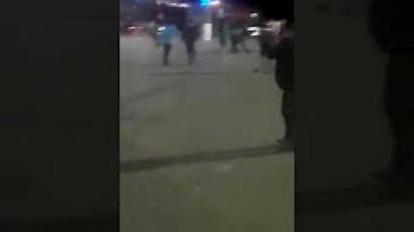 أبناء الحسيمة ينظفون الشوارع بعد اﻹحتجاجات