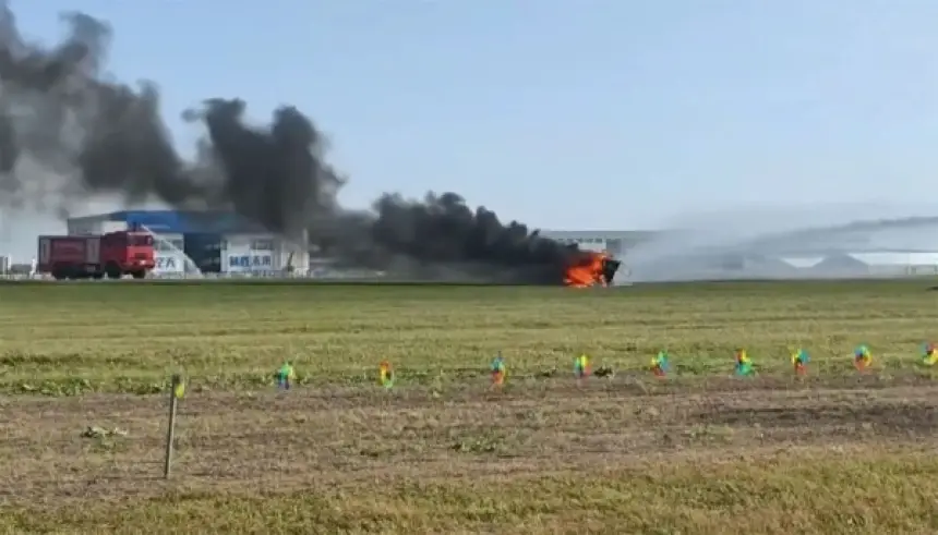 بالفيديو...تصادم طائرتين تجريبيتين تابعتين لشركة السيارات الصينية إكسبنغ