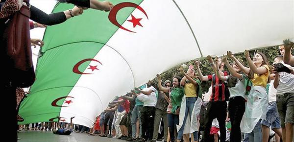 الانتخابات الرئاسية بالجزائر.. قبول ملفات خمسة مرشحين