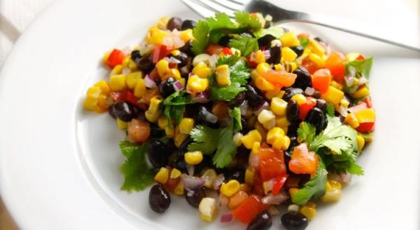 سلطة الفاصوليا المبتكرة وسهلة التحضير