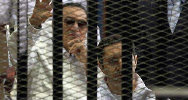 إخلاء سبيل الرئيس المصري الأسبق حسني مبارك