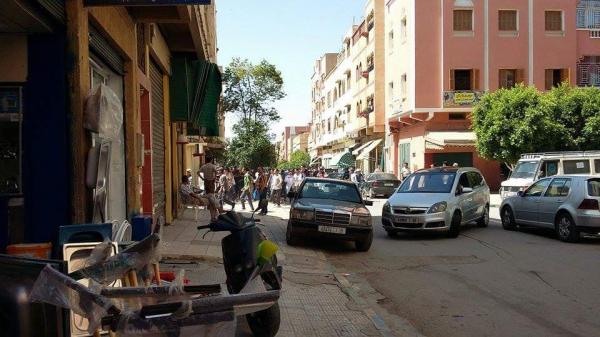 عاجل...اعتقال شاب من ذوي السوابق العدلية عربد بسيف وروع المواطنين بشوارع هذه المدينة