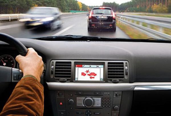 سيارات تتواصل فيما بينها لتفادي الحوادث المرورية