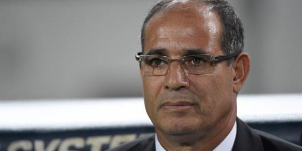 الزاكي يقود فريقه للفوز على أقوى أندية الدوري الجزائري (فيديو)