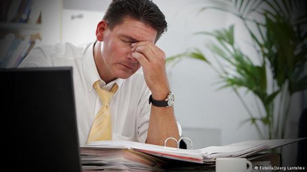 للكهول: احذروا من مخاطر إطالة الجلوس يوميا