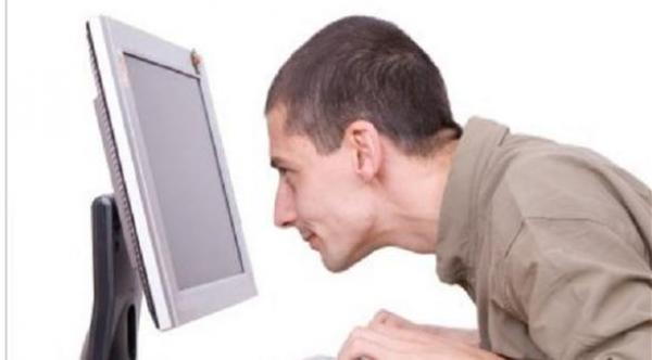 حذاري من علامات  "إدمان الإنترنت" الأربعة