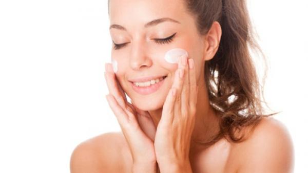 8 نصائح للحفاظ على نضارة بشرتك في رمضان