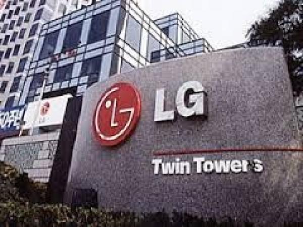 «إل جي» توقع مذكرة تفاهم مع «مرسيدس» لإنتاج سيارة ذاتية القيادة