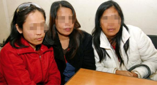 التحقيق في بيع خادمات فلبينيات لأثرياء بـ3 ملايين