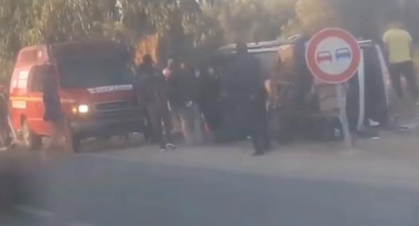 إصابة أزيد من 20 شخصا في إصطدام سيارة لنقل العمال وجرار نواحي جرسيف