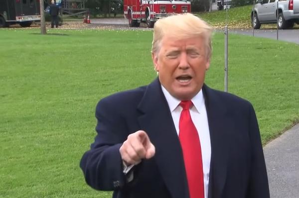 ترمب يتراجع عن تصريحاته حول قافلة المهاجرين