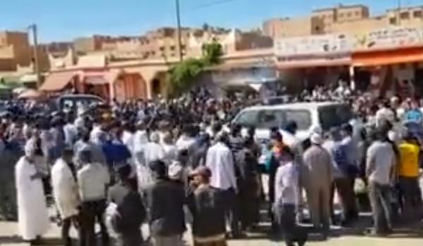 محاصرة دركي وسط تازارين بعد صفعه لأستاذ بالشارع العام