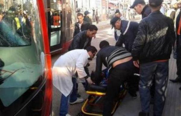 مراكش : شاب على متن دراجة نارية ينحر شرطي مرور بقطعة زجاج