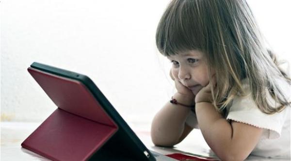 الإضاءة الاصطناعية أحد أسباب زيادة وزن الأطفال