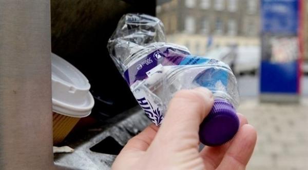 تقنية جديدة تحول النفايات البلاستيكية إلى مواد تجميل