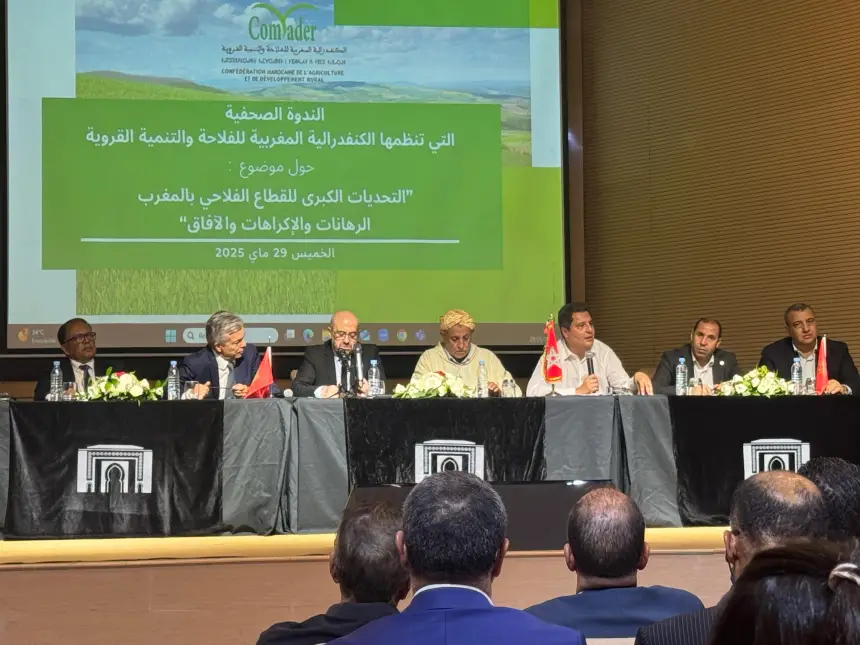 فلاحون يطلبون "التيقار" وعدم توظيف القطاع الفلاحي في حسابات سياسوية