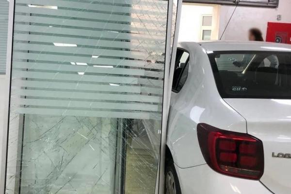 مواطن إسباني يقتحم بسيارته مستعجلات مستشفى بالرباط‎‎