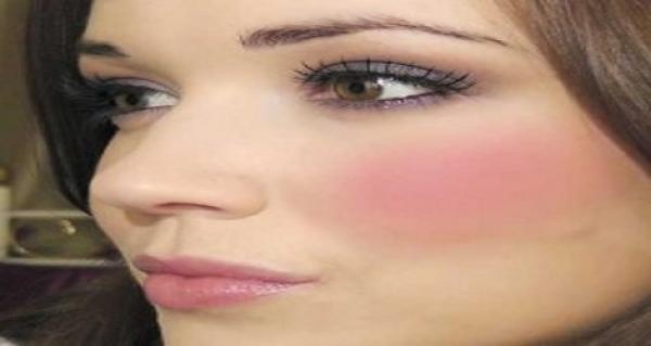 احصلي على خدود حمراء طبيعيا