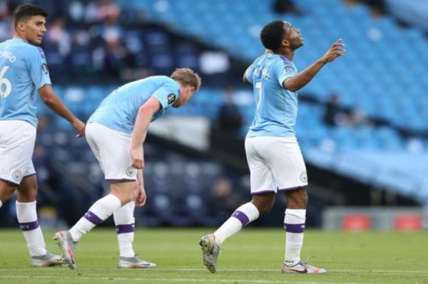 السيتي يفوز على سبورتينغ بخماسية ويضع قدما في ربع النهائي