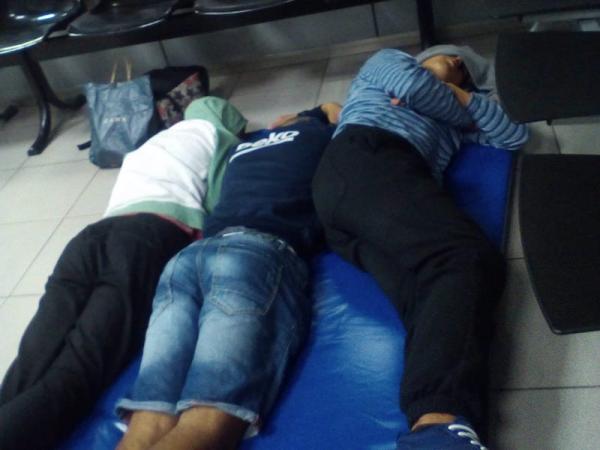 فضيحة.. أطفال مغاربة في مخافر الشرطة ببرشلونة في أوضاع مهينة