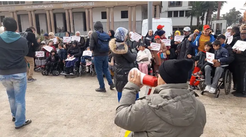 الأشخاص في وضعية إعاقة يطالبون بالمجانية في النقل العمومي وضمان حقهم في الولوج لفرص الشغل