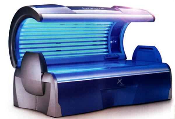 دعوى لإغلاق عيادات «الاسمرار» بسبب السرطان