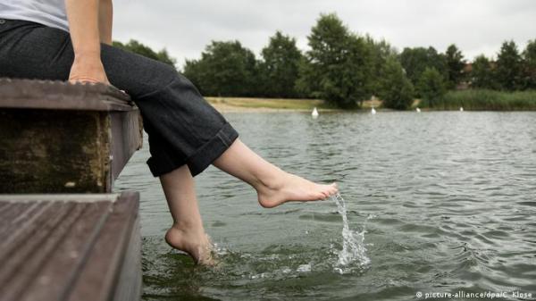 خمس نصائح للتخلص من احتباس الماء بالجسم في أيام الصيف!