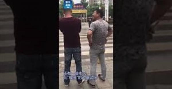 كيف حلت الصين مشكلة عبور المشاة قبل الإشارة الحمراء (فيديو)