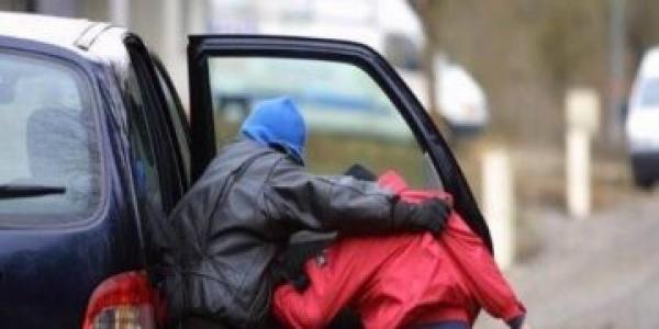 الأمن يتحرك بسرعة بعد انتشار فيديو محاولة اختطاف طفل في الثالثة من عمره من طرف سيارة مجهولة بالدار البيضاء