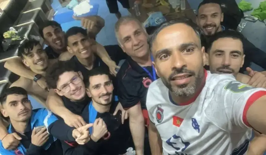 بعد "واقعة العلم" في قلب الجزائر.. هواري فرحاني يخرج عن صمته ويعتذر للمغاربة وهذا ما قاله