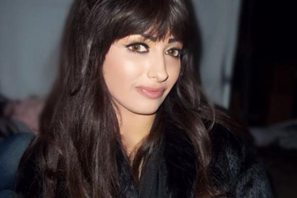 منى أمرشا بعد نفاد ألبومها من الأسواق: لا داعي لغضب فنان العرب