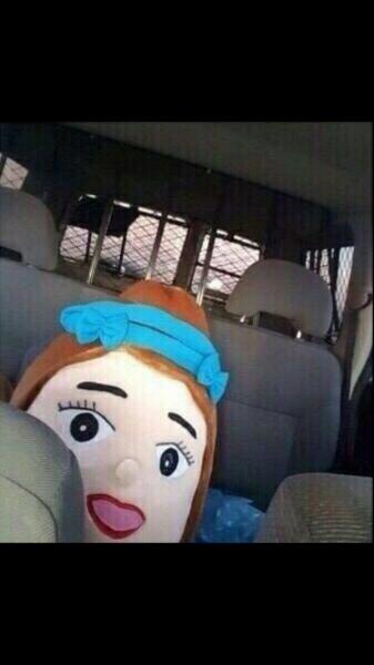 مصيبة .... الأمر بالمعروف السعودية تلقي القبض على دمية لسبب مضحك