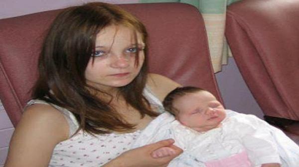 حدث في إسبانيا : طفلان ينجبان "طفلة" بعد علاقة بينهما