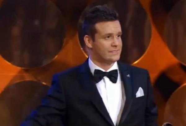 بالفيديو: محتال يخدع الشعب التشيكي مدعياً أنه الممثل جيم كاري