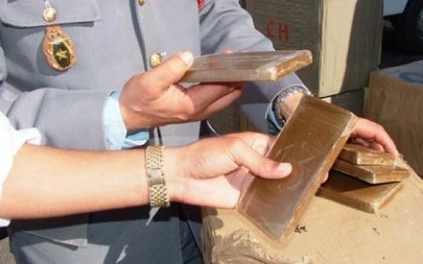 بعد المسؤول الفلاحي...اعتقال اطار بمحكمة الاستئناف متلبس رفقة صهره بتروييج الكوكايين بهذه المدينة