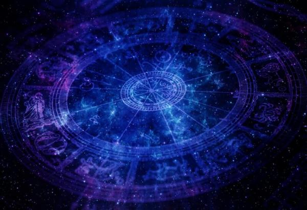 منجّم روسي يتنبأ برحيل فيروس "كورونا" في هذا الشهر