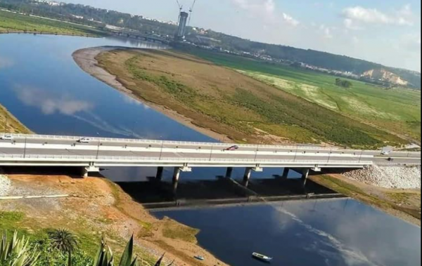 الروائح الكريهة المنبعثة من وادي "أبي رقراق" بالرباط تصل إلى البرلمان المغربي