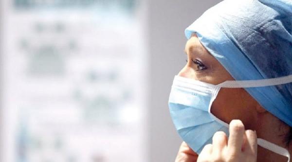 التحقيق مع الأجنبي الذي حاول تهريب كمية ضخة من الكمامات الطبية من مطار أكادير يكشف عن تفاصيل مثيرة