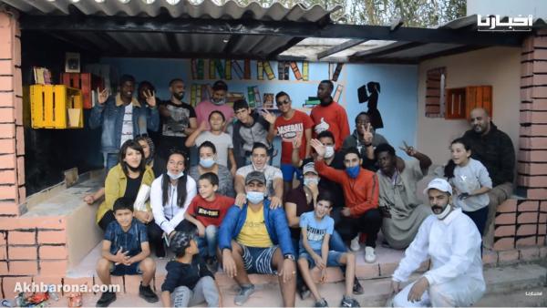 مجموعة فيسبوكية تنشر الفرح والسرور بين الأيتام بإنشائها فضاء للقراءة والمطالعة