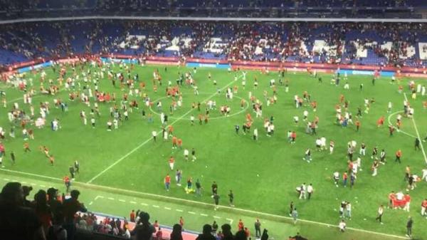 فوضى الجماهير المغربية ببرشلونة تفتح الباب أمام المتطرفين الإسبان لمهاجمة "الإسلام"