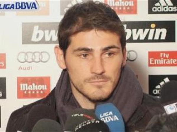 كاسياس يعترف: الليغا تضيع من بين أيدينا