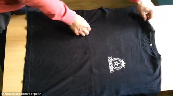 بالفيديو.. هكذا يمكنك طي القميص خلال ثانيتين فقط