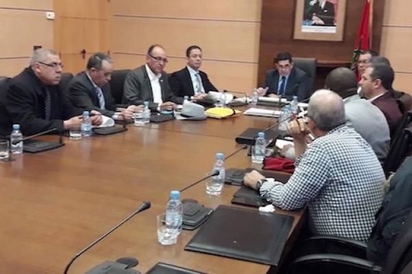 نقابات التعليم ترفض عرض وزير التربية الوطنية وتحذر من تعميق هوة "الاحتقان" بالقطاع بسبب سياسة التماطل