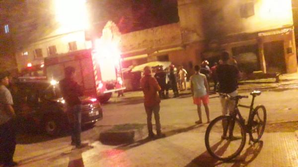 ياربي السلامة...النار تلتهم محلا لـ"البيصارة" ونقل صاحبه الى المستعجلات في حالة خطيرة (صور حصرية)