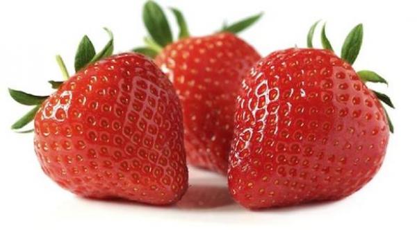 أهم 8 أطعمة للتمتع ببشرة صافية