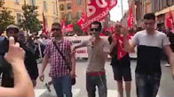 خروج مظاهرة في إيطاليا تساند الشعب المغربي في حملة المقاطعة