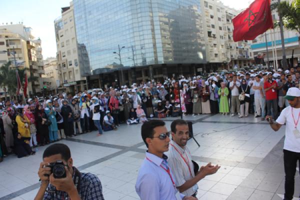 "الشباب يريد إسقاط الفساد"كلمات رددتها شبيبة العدالة والتنمية عند تنظيمها لوقفة احتجاجية حاشدة بطنجة