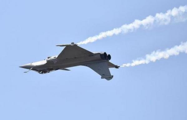 تحطم طائرة عسكرية ومصرع قائدها خلال عروض جوية بشاطئ تيراتشينا الإيطالية