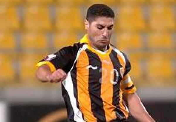 السفري يعتدي على عايش